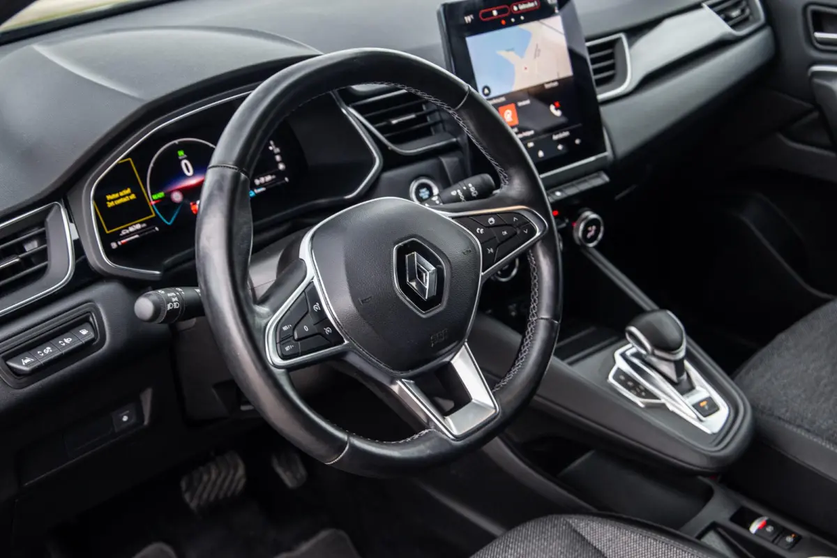1.6 E-Tech plug-in hybrid 160 iconic BLACK LINE / CRUISE CONTROLE / NAVI / CARPLAY