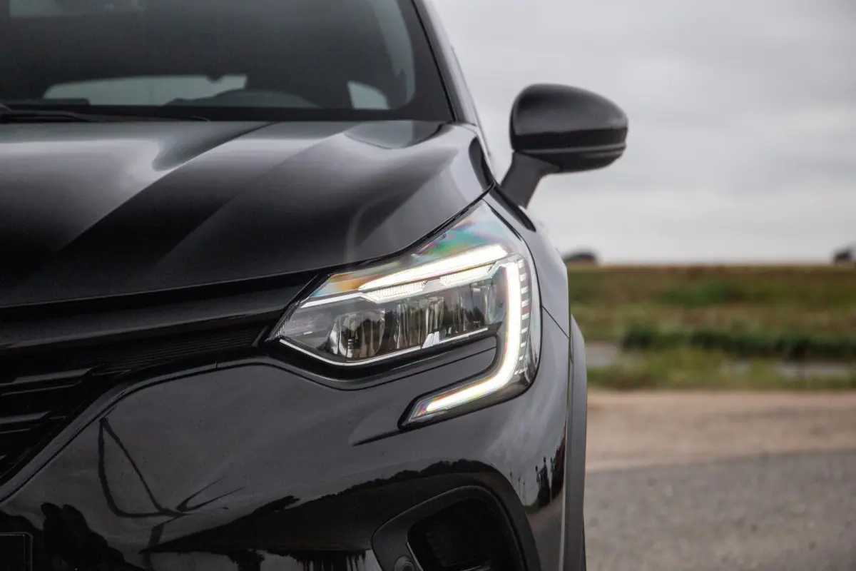 1.6 E-Tech plug-in hybrid 160 iconic BLACK LINE / CRUISE CONTROLE / NAVI / CARPLAY