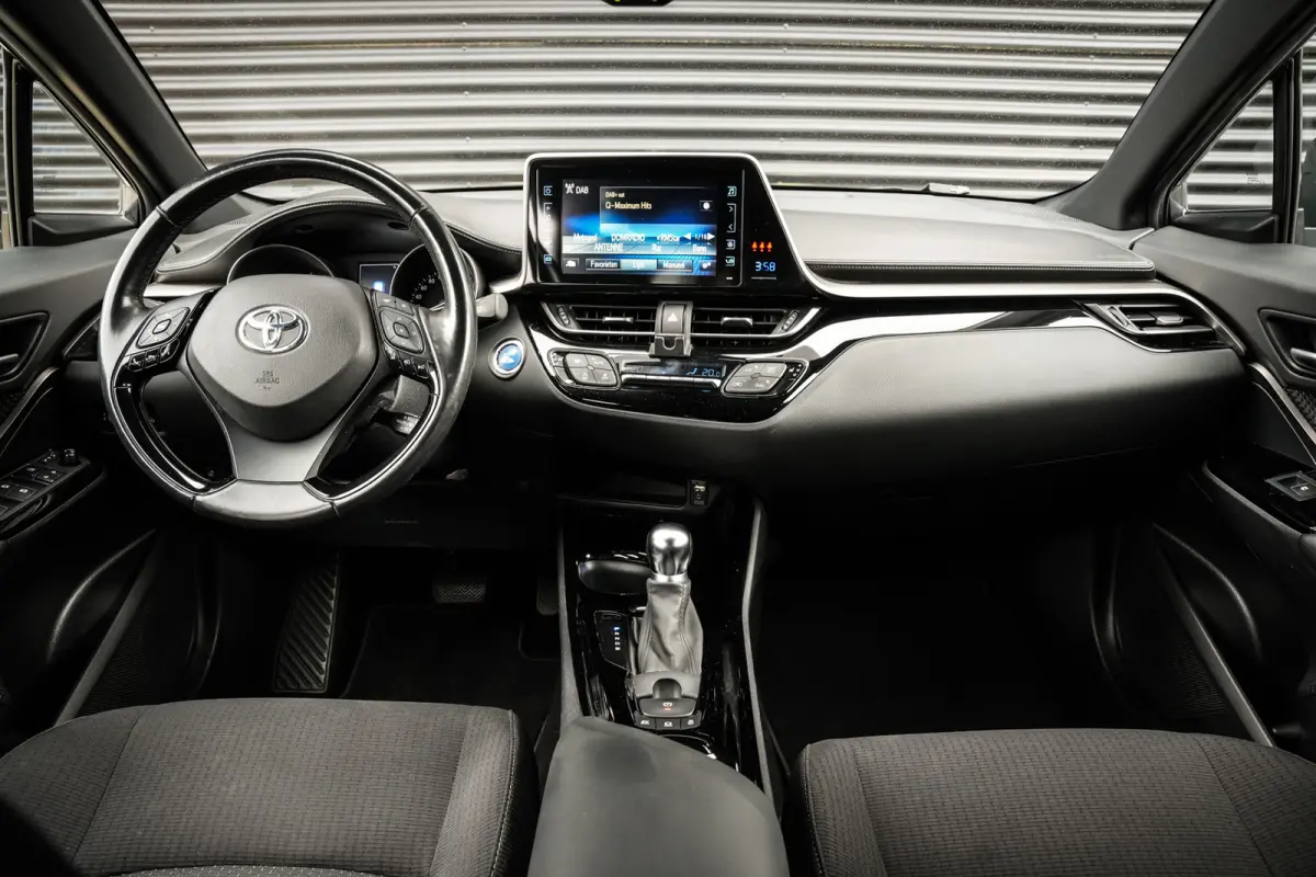 1.8 Hybrid Active | Clima | Cruise | Stoelverw. | Metalic | Camera | DAB | Bluetooth | Mooi! |