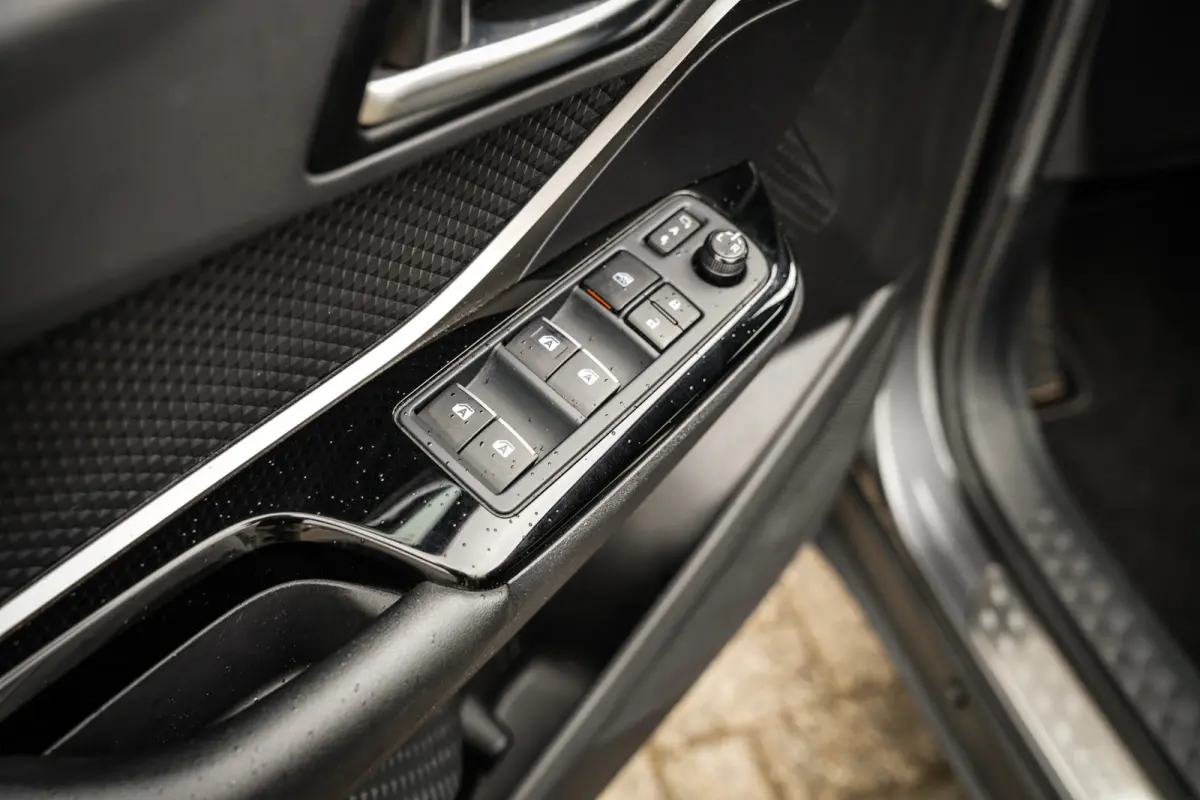 1.8 Hybrid Active | Clima | Cruise | Stoelverw. | Metalic | Camera | DAB | Bluetooth | Mooi! |
