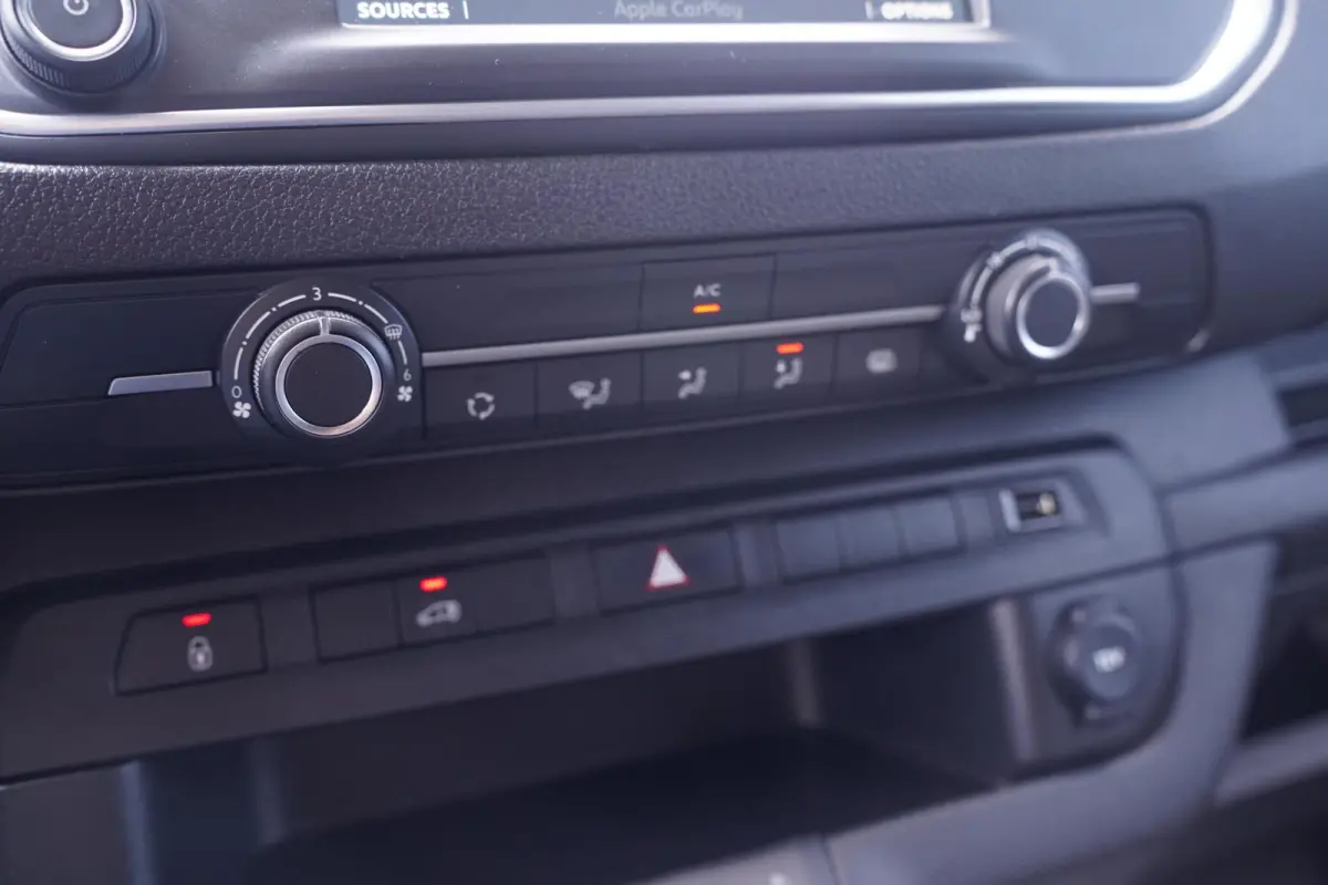 2.0 MultiJet 145 pk L3 Airco, Apple Carplay Cruise Control, Laadruimte Pakket, 3-Zits