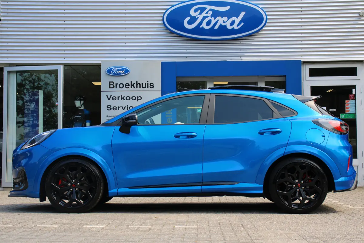 1.0EB ST-X | NL-AUTO! | 1E EIGENAAR! | PERFORMANCE PACK | WINTERPACK | ADAPTIVE CRUISE | PANODAK | 360° CAMERA | LANE ASSIST | DEALER OH! | FORD PERFORMANCE STOELEN