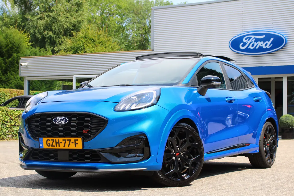1.0EB ST-X | NL-AUTO! | 1E EIGENAAR! | PERFORMANCE PACK | WINTERPACK | ADAPTIVE CRUISE | PANODAK | 360° CAMERA | LANE ASSIST | DEALER OH! | FORD PERFORMANCE STOELEN