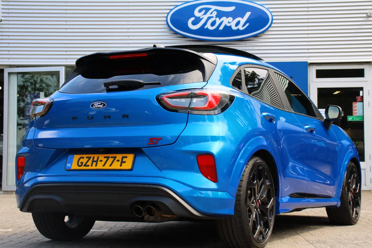 1.0EB ST-X | NL-AUTO! | 1E EIGENAAR! | PERFORMANCE PACK | WINTERPACK | ADAPTIVE CRUISE | PANODAK | 360° CAMERA | LANE ASSIST | DEALER OH! | FORD PERFORMANCE STOELEN