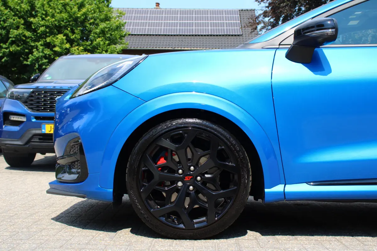 1.0EB ST-X | NL-AUTO! | 1E EIGENAAR! | PERFORMANCE PACK | WINTERPACK | ADAPTIVE CRUISE | PANODAK | 360° CAMERA | LANE ASSIST | DEALER OH! | FORD PERFORMANCE STOELEN
