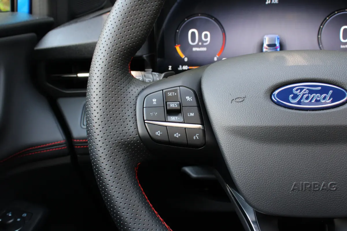 1.0EB ST-X | NL-AUTO! | 1E EIGENAAR! | PERFORMANCE PACK | WINTERPACK | ADAPTIVE CRUISE | PANODAK | 360° CAMERA | LANE ASSIST | DEALER OH! | FORD PERFORMANCE STOELEN