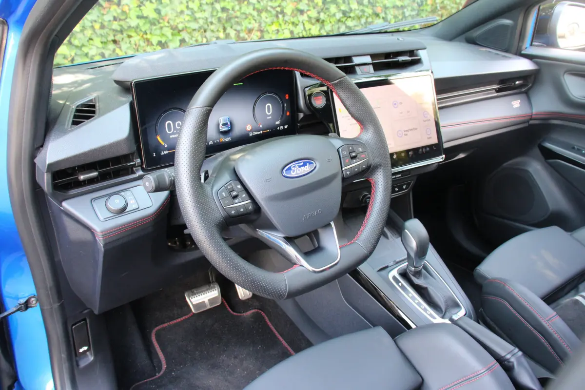 1.0EB ST-X | NL-AUTO! | 1E EIGENAAR! | PERFORMANCE PACK | WINTERPACK | ADAPTIVE CRUISE | PANODAK | 360° CAMERA | LANE ASSIST | DEALER OH! | FORD PERFORMANCE STOELEN