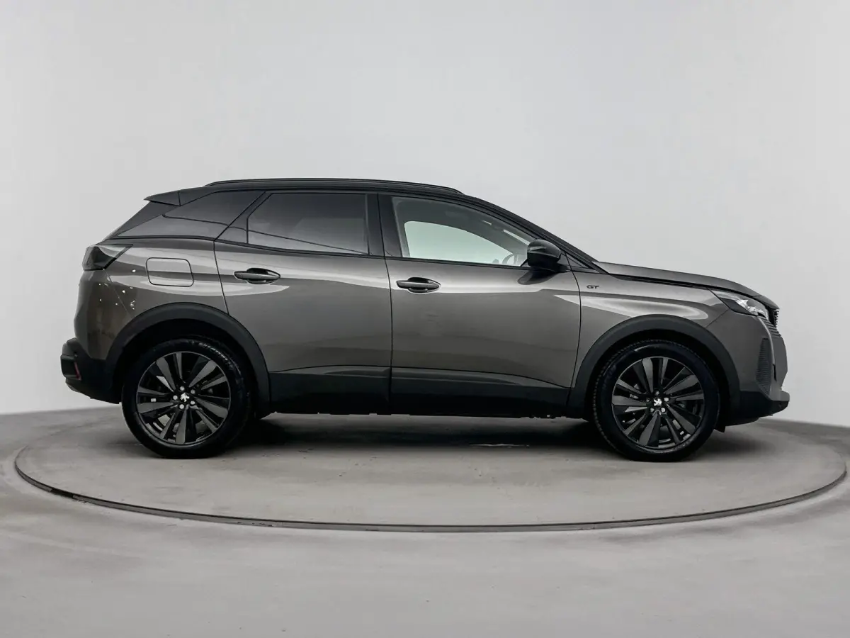 SUV 130pk Automaat GT | Black Pack | Adaptieve Cruise Control | Navigatie | CarPlay | Electrische Achterklep