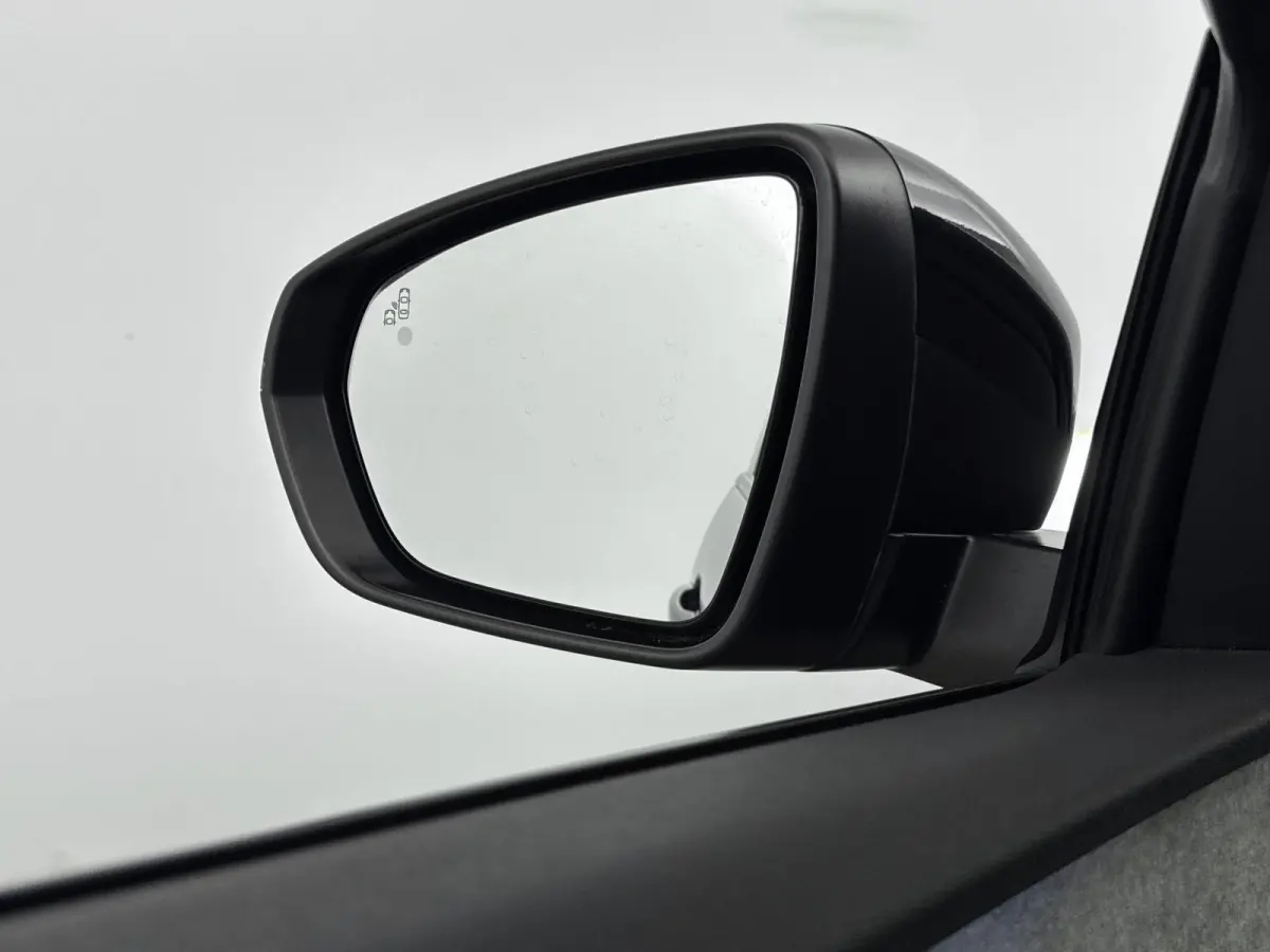 SUV 130pk Automaat GT | Black Pack | Adaptieve Cruise Control | Navigatie | CarPlay | Electrische Achterklep