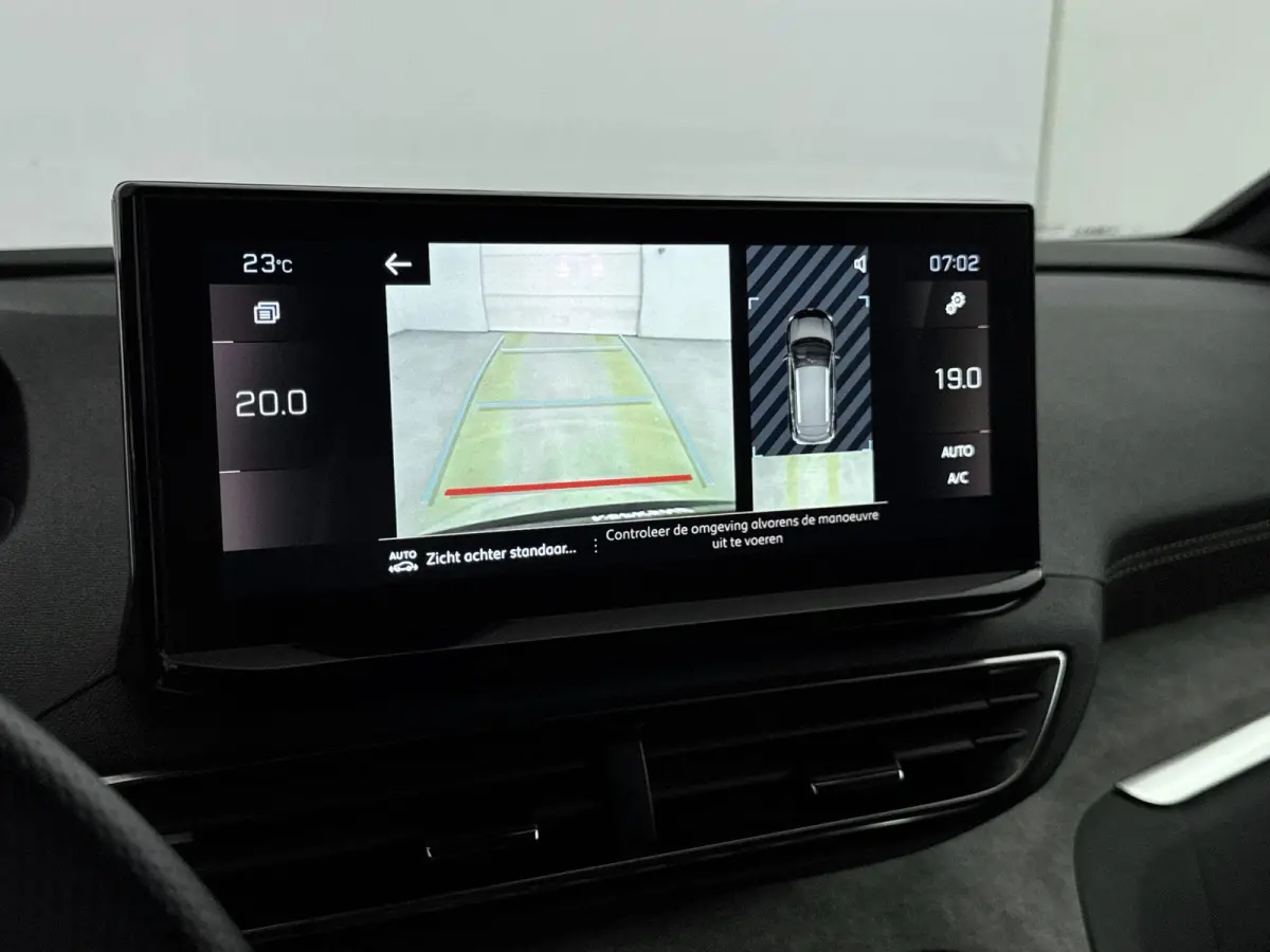 SUV 130pk Automaat GT | Black Pack | Adaptieve Cruise Control | Navigatie | CarPlay | Electrische Achterklep
