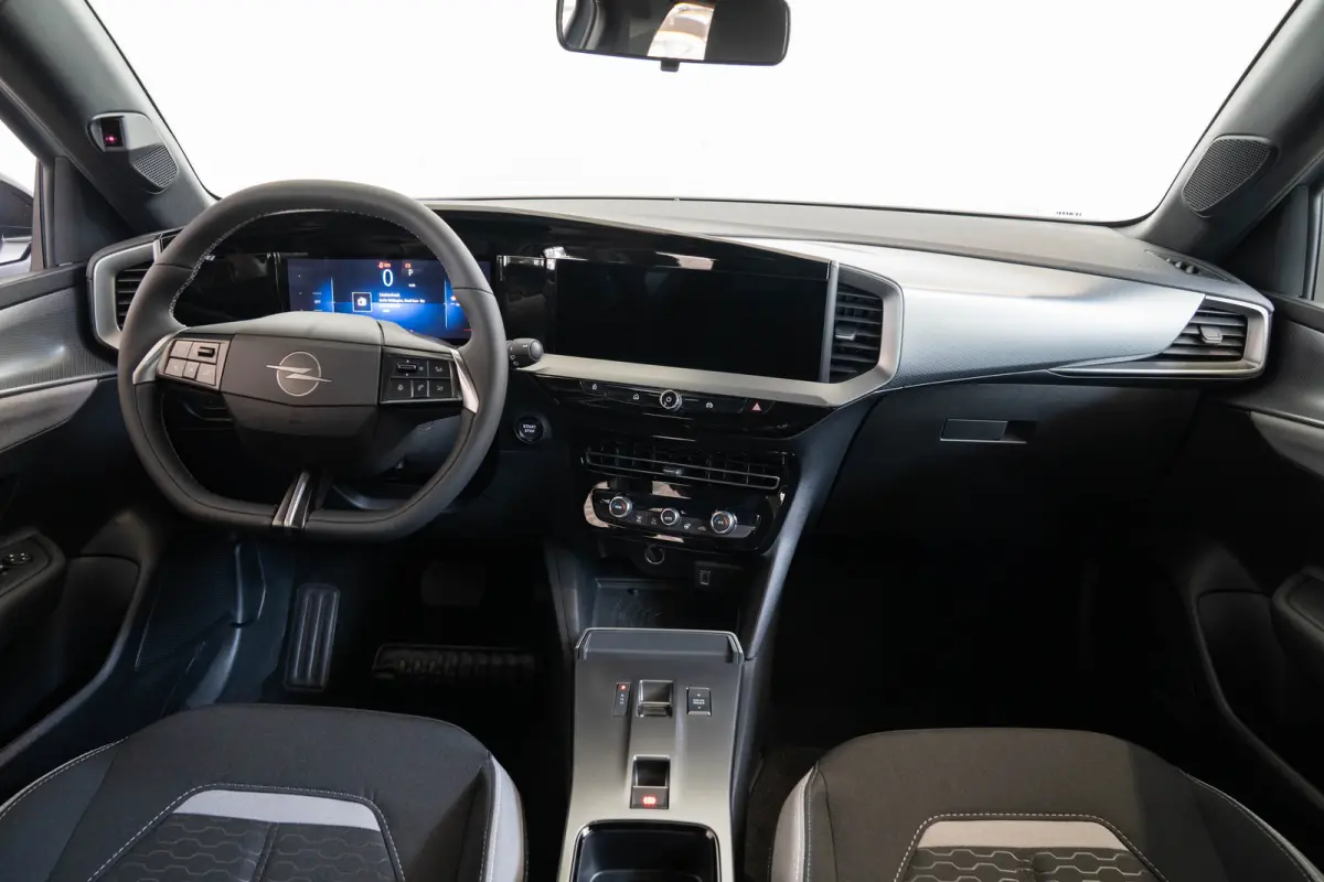 Edition 1.2 Hybrid 145PK | Climate Controle | Apple Carplay & Android Auto |