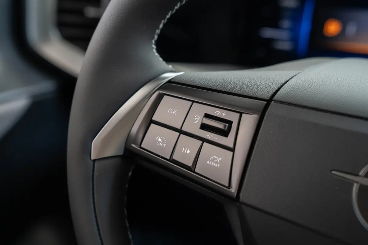 Edition 1.2 Hybrid 145PK | Climate Controle | Apple Carplay & Android Auto |