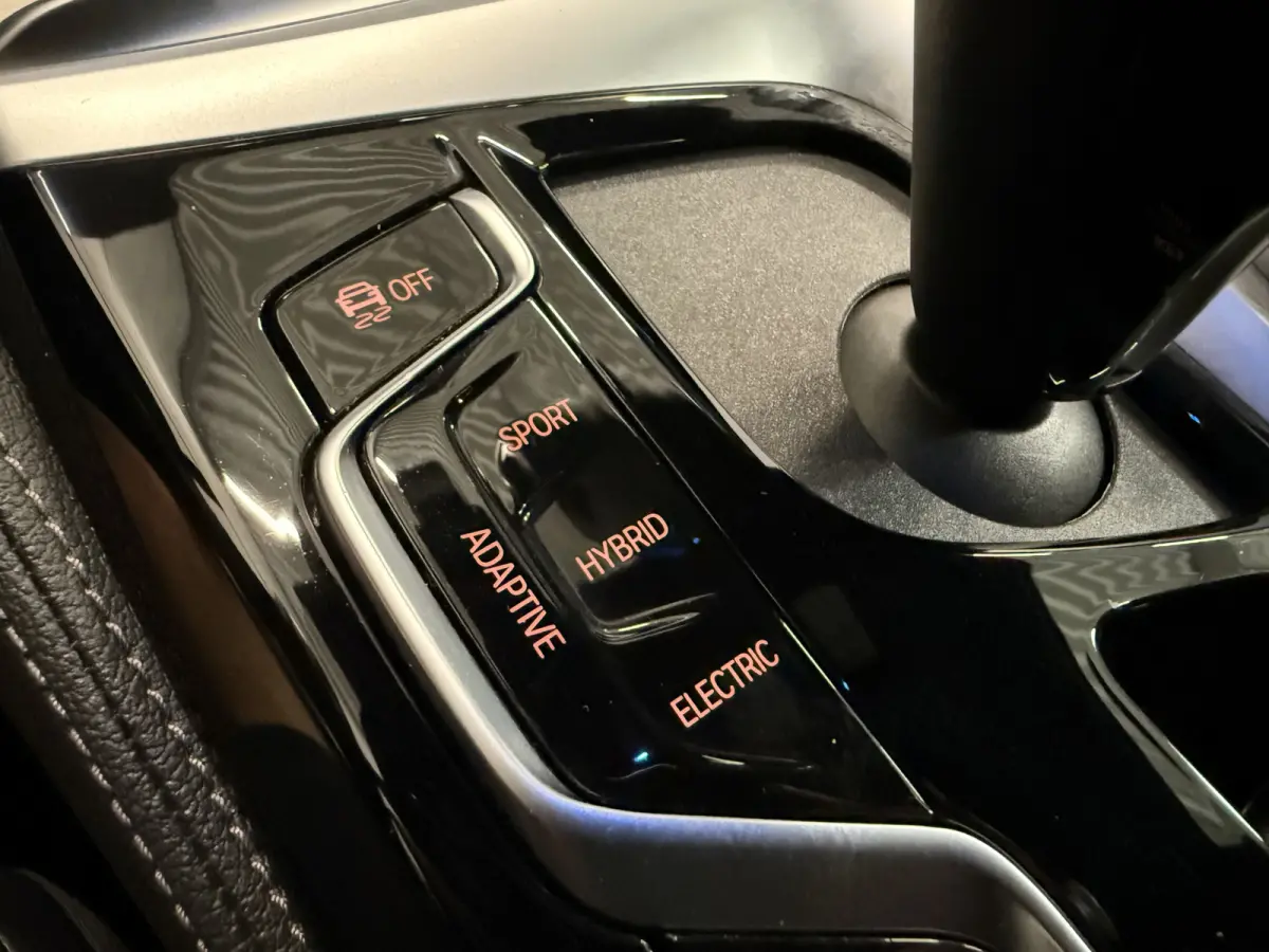 530e xDrive High Exe PANO/TREKHAAK/H&K/SOH 91%/HEAD-UP/ADAPTIVE-ONDERSTEL/18"/360CAMERA/LEER-COMFORT/MASSAGE+MEMORY/ACC/SFEER/LED/LUCHTVERING/PHYTONICBLAU/BMW DEALER HISTORIE