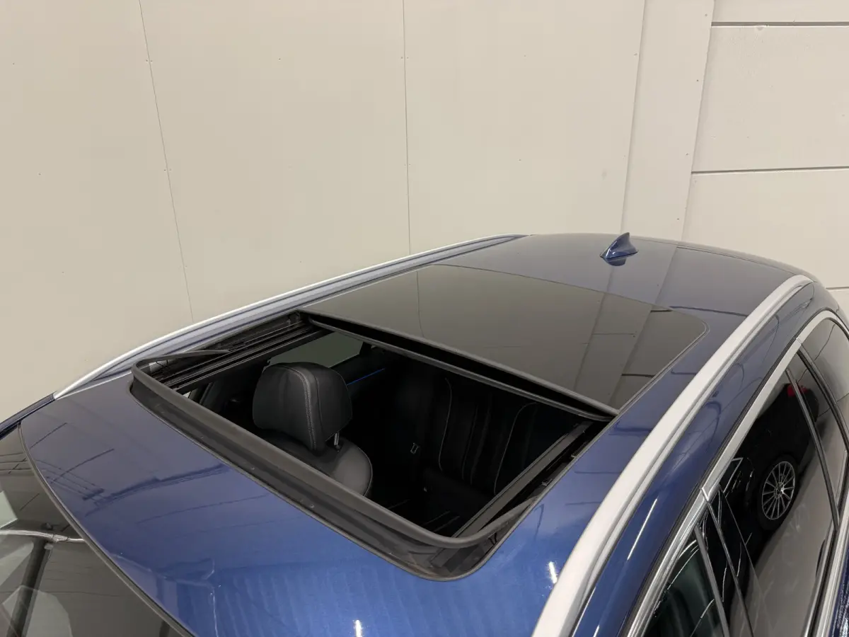 530e xDrive High Exe PANO/TREKHAAK/H&K/SOH 91%/HEAD-UP/ADAPTIVE-ONDERSTEL/18"/360CAMERA/LEER-COMFORT/MASSAGE+MEMORY/ACC/SFEER/LED/LUCHTVERING/PHYTONICBLAU/BMW DEALER HISTORIE