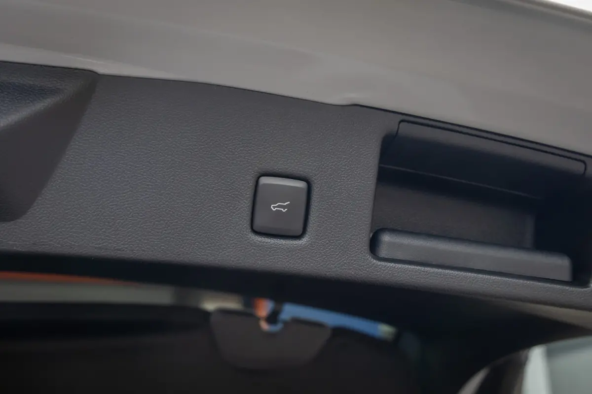 2.5 PHEV Graphite Tech | 360 camera | Adap cruise | B&O | Head-Up Display | Matrix LED | Stoel/Stuur/Voorruitverwarming | Apple Carplay/Android Auto | Elektrisch bedienbare achterklep | Acht