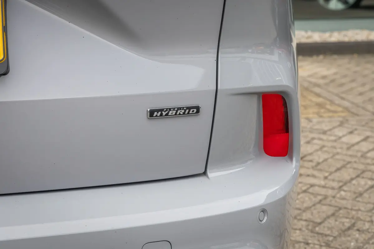 2.5 PHEV Graphite Tech | 360 camera | Adap cruise | B&O | Head-Up Display | Matrix LED | Stoel/Stuur/Voorruitverwarming | Apple Carplay/Android Auto | Elektrisch bedienbare achterklep | Acht