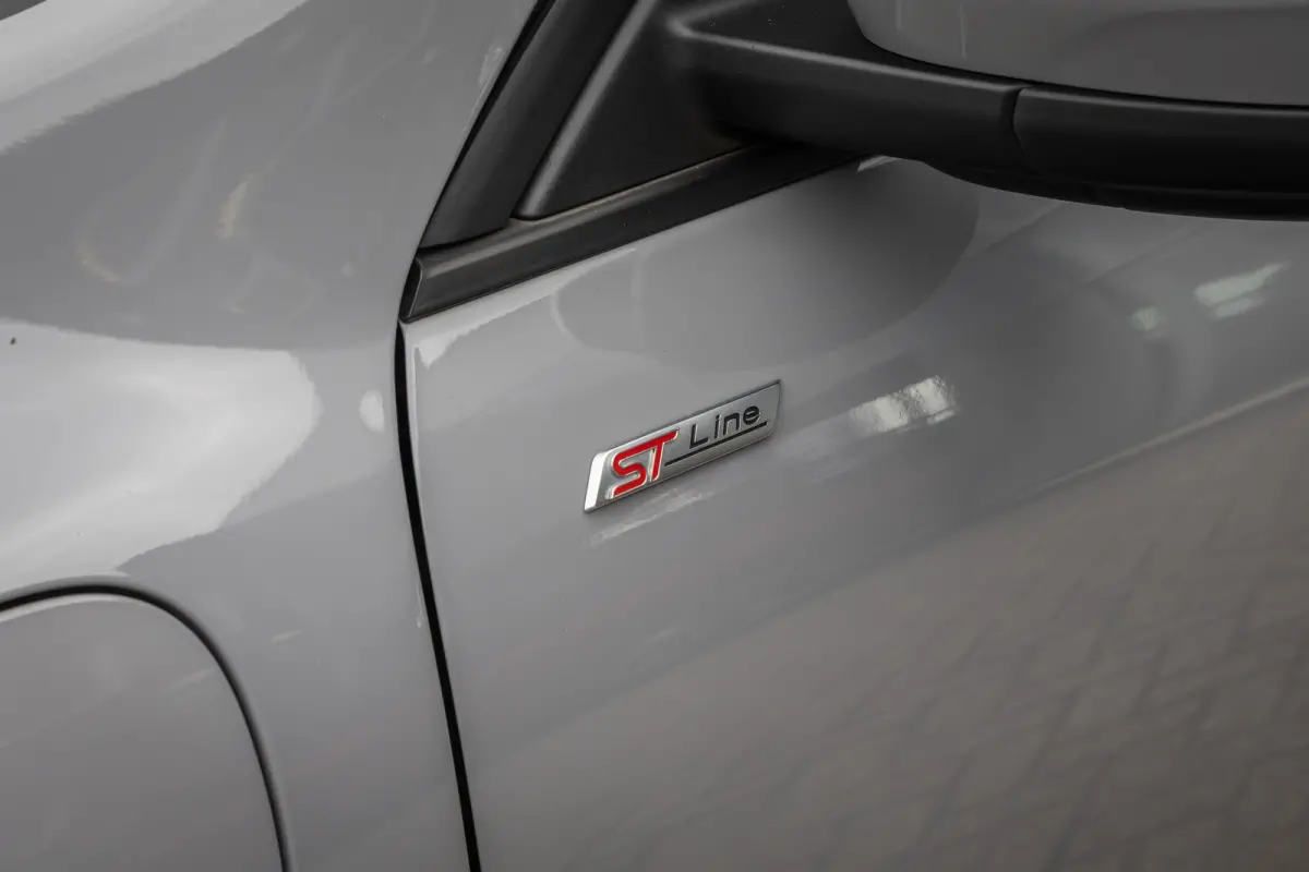 2.5 PHEV Graphite Tech | 360 camera | Adap cruise | B&O | Head-Up Display | Matrix LED | Stoel/Stuur/Voorruitverwarming | Apple Carplay/Android Auto | Elektrisch bedienbare achterklep | Acht