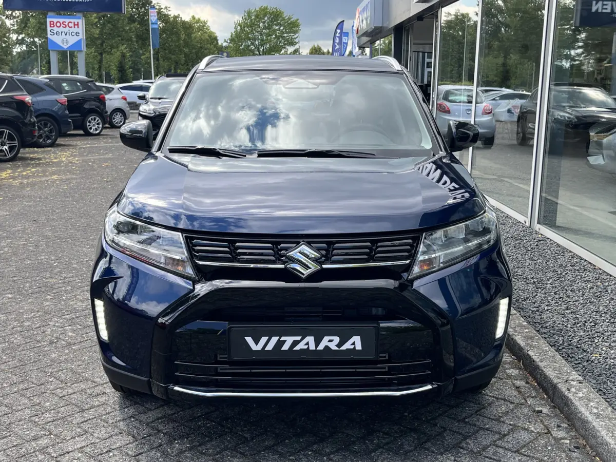 1.4 Boosterjet Smart Hybrid Select Automaat | €2.000,- voordeel | In meerdere kleuren leverbaar | Adapt. Cruise | Camera | Dodehoek | Rijstrook | Stoelverwarming | etc. etc. DEMO
