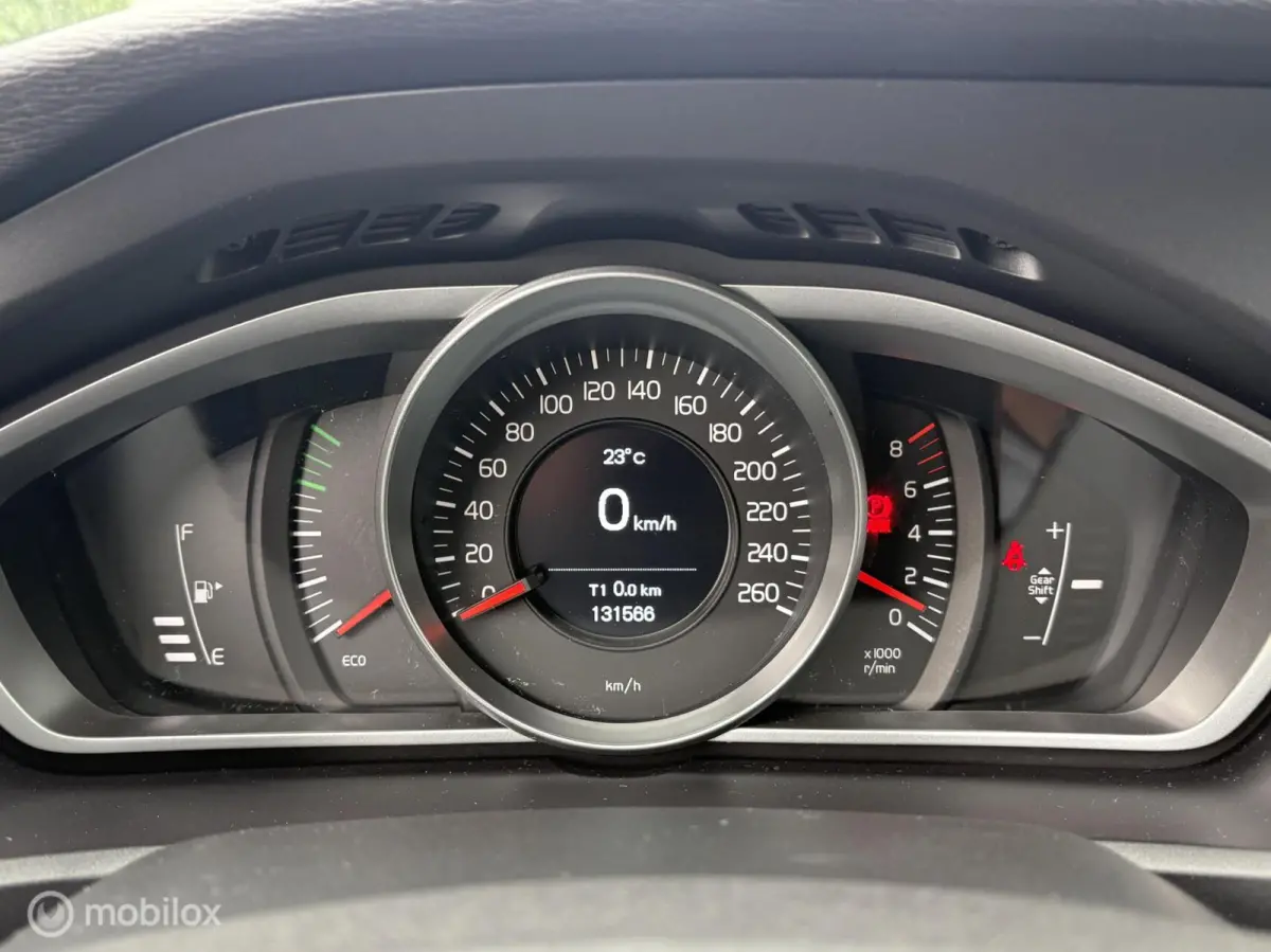 2.0 T2 Momentum | 1e eig | Dealer | PDC | Navi | Stoelverwarming | Volledige historie |