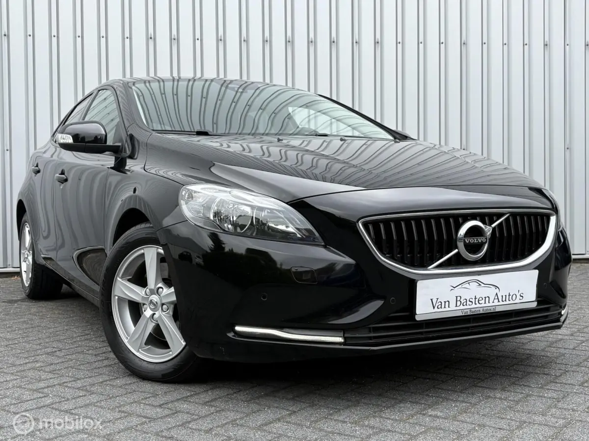 2.0 T2 Momentum | 1e eig | Dealer | PDC | Navi | Stoelverwarming | Volledige historie |