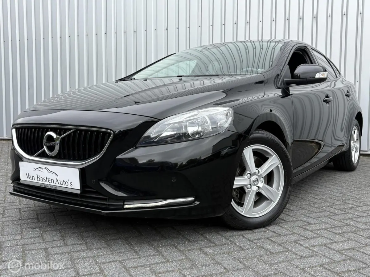 2.0 T2 Momentum | 1e eig | Dealer | PDC | Navi | Stoelverwarming | Volledige historie |