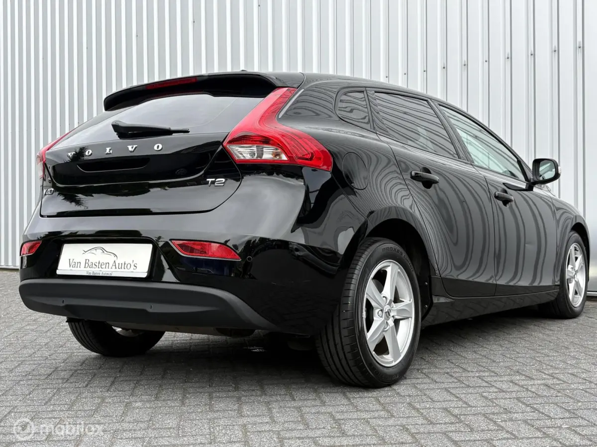 2.0 T2 Momentum | 1e eig | Dealer | PDC | Navi | Stoelverwarming | Volledige historie |
