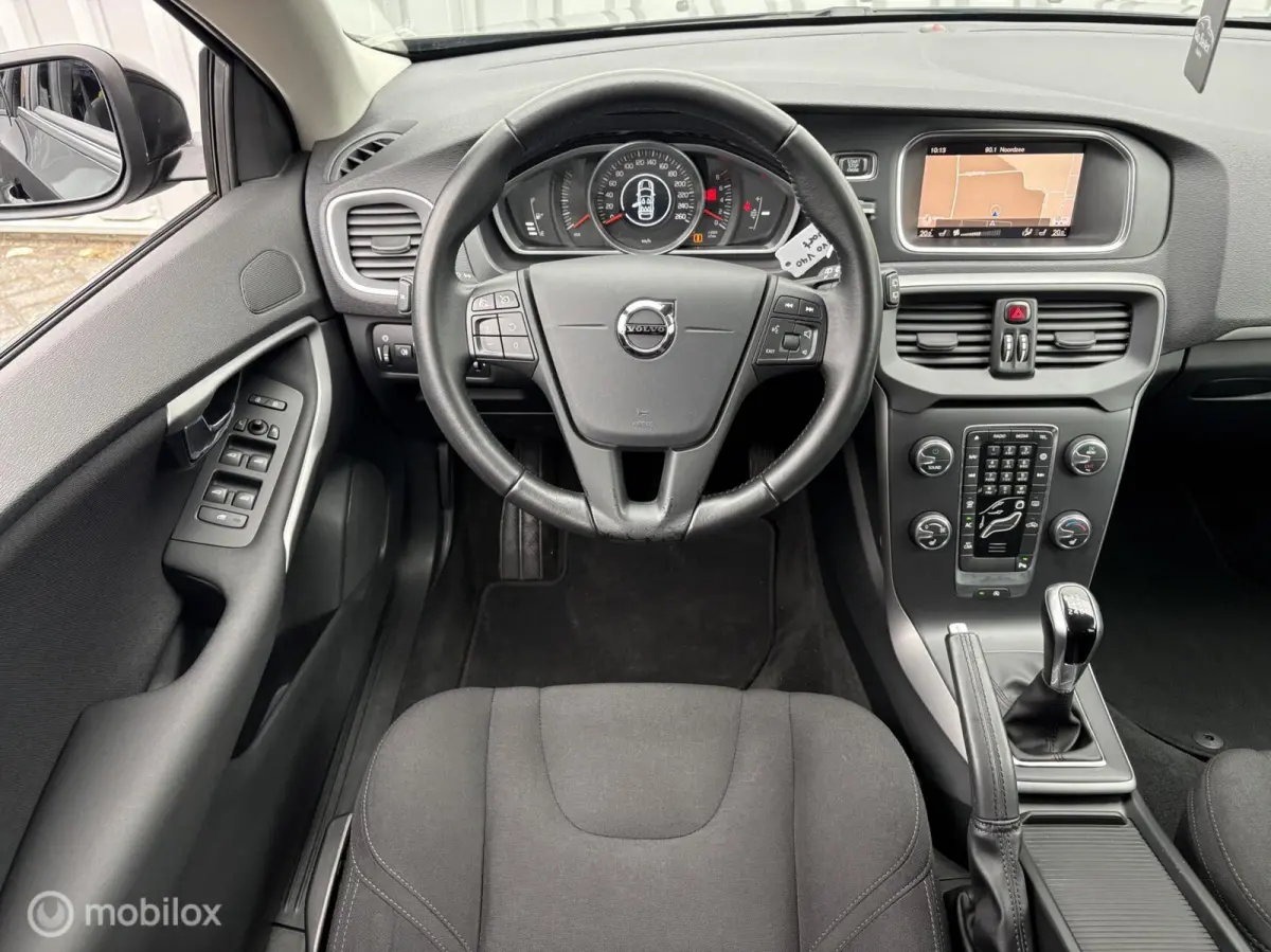 2.0 T2 Momentum | 1e eig | Dealer | PDC | Navi | Stoelverwarming | Volledige historie |
