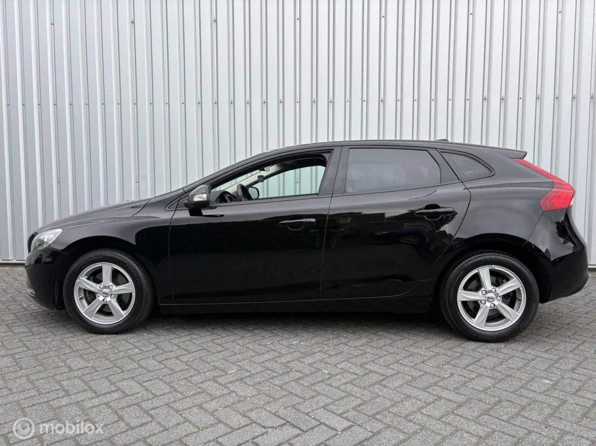 2.0 T2 Momentum | 1e eig | Dealer | PDC | Navi | Stoelverwarming | Volledige historie |