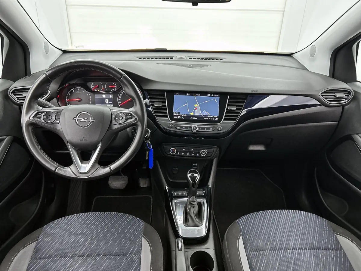 1.2 Turbo 120 Jaar Edition | Automaat | Parkeersensoren | Navigatie | Airco |