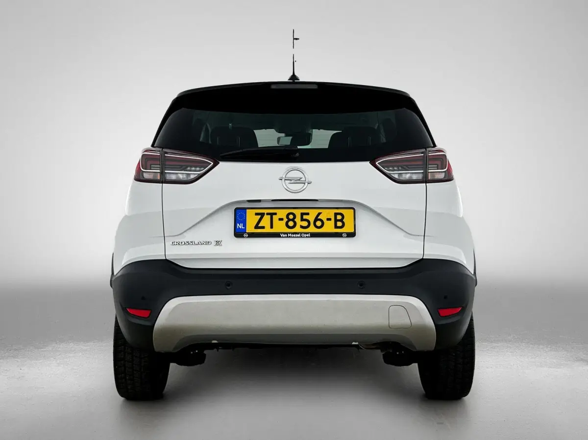 1.2 Turbo 120 Jaar Edition | Automaat | Parkeersensoren | Navigatie | Airco |