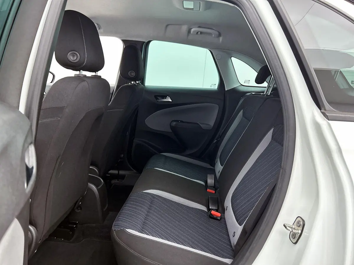 1.2 Turbo 120 Jaar Edition | Automaat | Parkeersensoren | Navigatie | Airco |