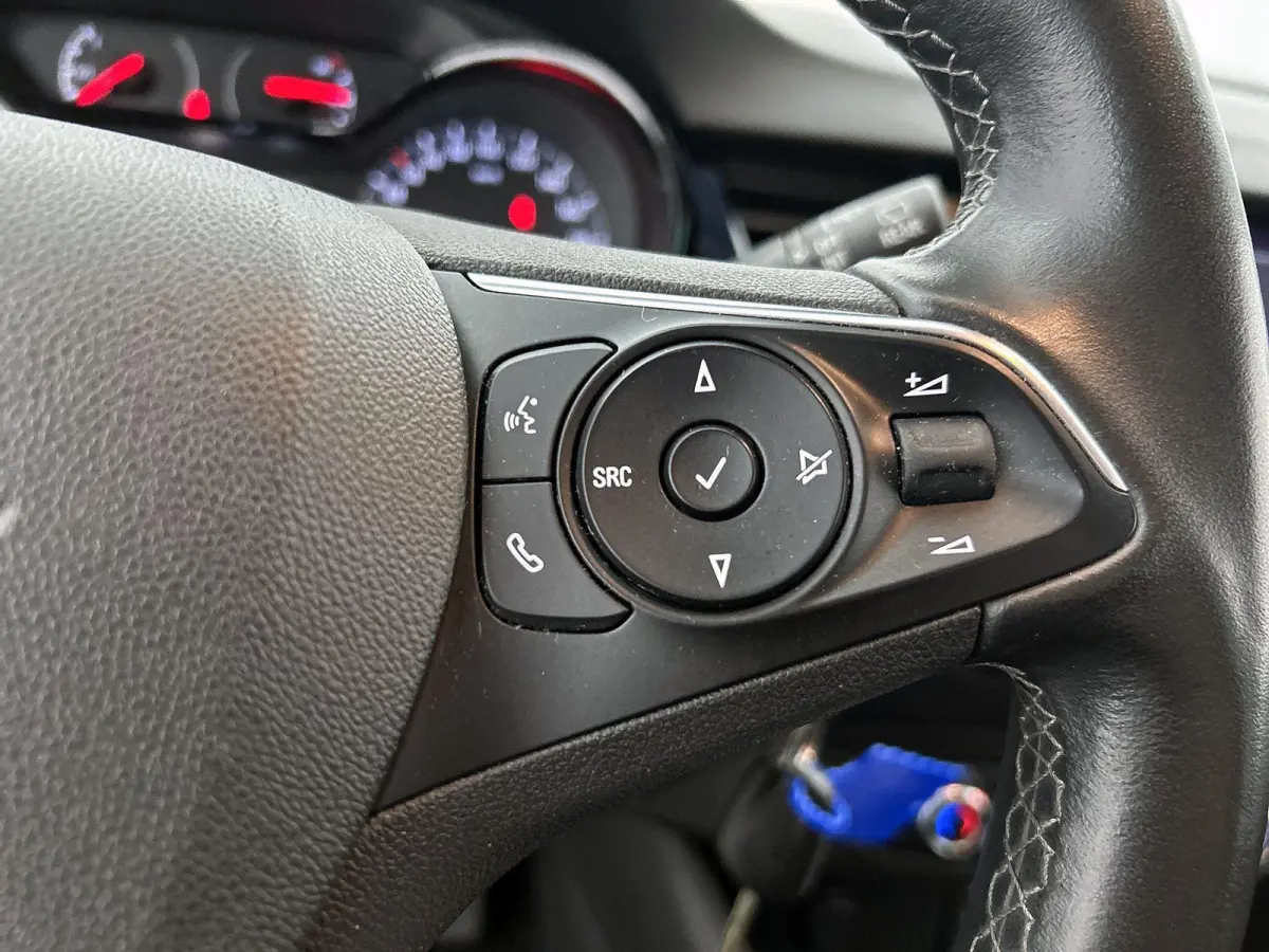 1.2 Turbo 120 Jaar Edition | Automaat | Parkeersensoren | Navigatie | Airco |