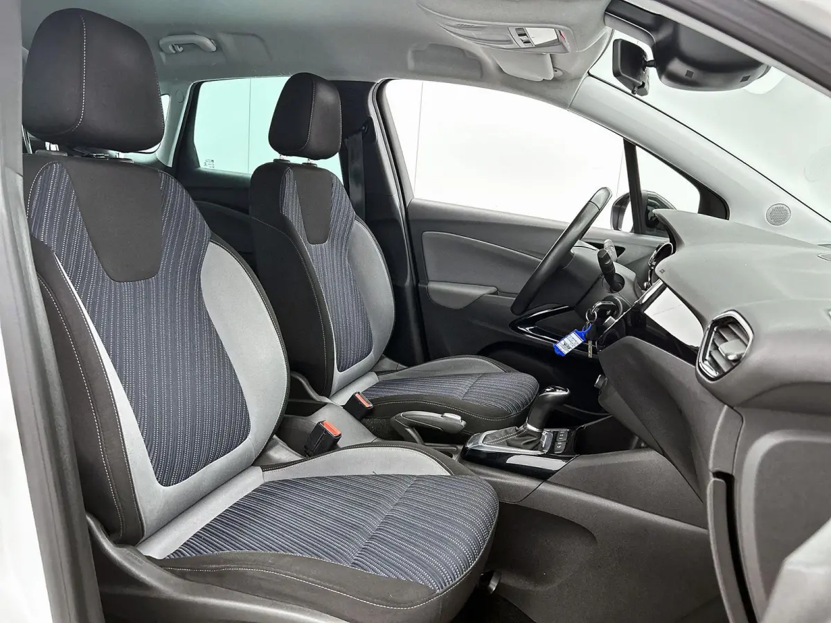 1.2 Turbo 120 Jaar Edition | Automaat | Parkeersensoren | Navigatie | Airco |