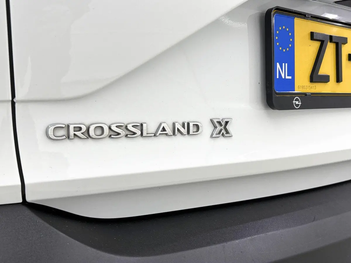 1.2 Turbo 120 Jaar Edition | Automaat | Parkeersensoren | Navigatie | Airco |