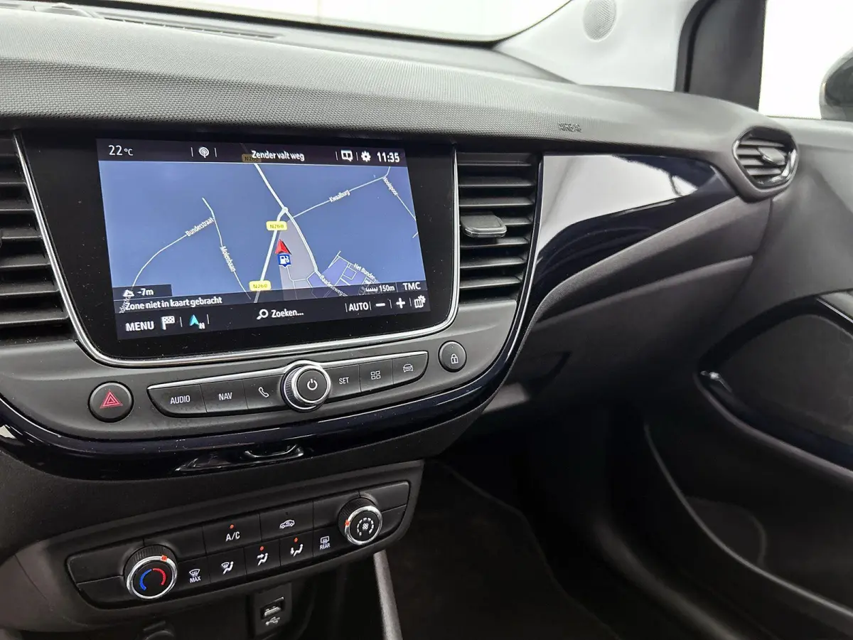1.2 Turbo 120 Jaar Edition | Automaat | Parkeersensoren | Navigatie | Airco |