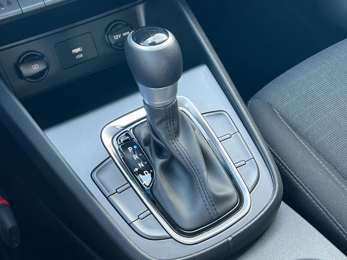 1.6 GDI 141pk HEV Comfort | Camera | Climate controle | Cruise controle | Carplay | 16'' Velgen | Rijstrooksensor