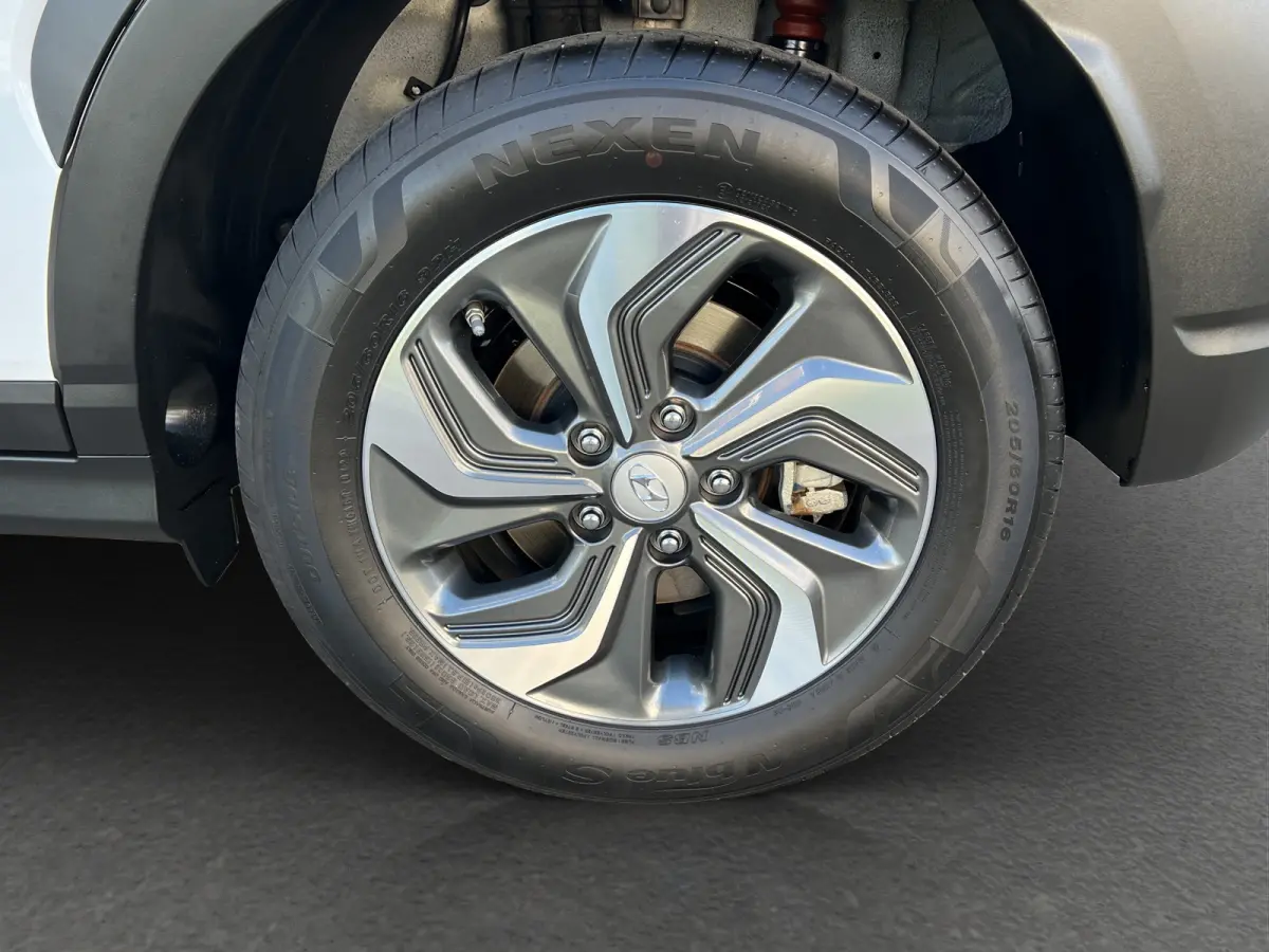 1.6 GDI 141pk HEV Comfort | Camera | Climate controle | Cruise controle | Carplay | 16'' Velgen | Rijstrooksensor