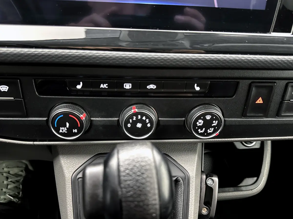 2.0 TDI L2 Bulli 199pk Leder Schuifdeur L+R Virtual cockpit Navigatie Trekhaak ACC