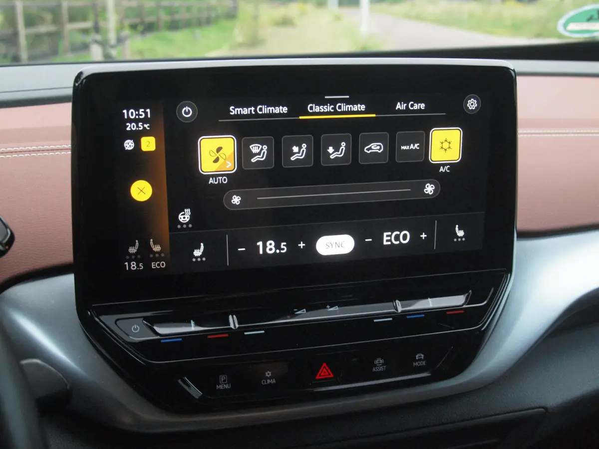 Business 77 kWh | Camera | Trekhaak | IQ. LIGHT | Sfeerverlichting | Apple Carplay | NL-Auto |