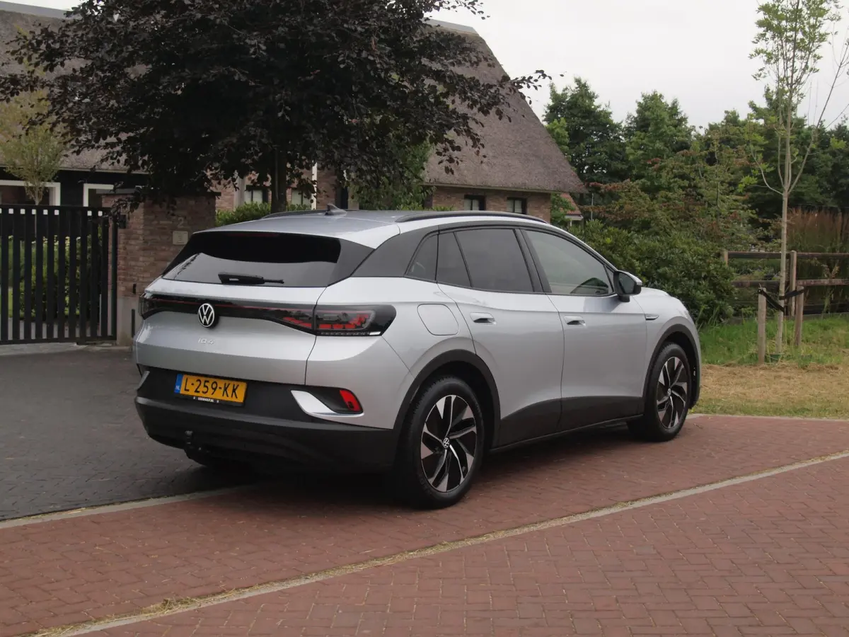 Business 77 kWh | Camera | Trekhaak | IQ. LIGHT | Sfeerverlichting | Apple Carplay | NL-Auto |