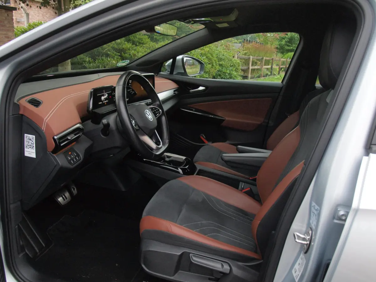 Business 77 kWh | Camera | Trekhaak | IQ. LIGHT | Sfeerverlichting | Apple Carplay | NL-Auto |