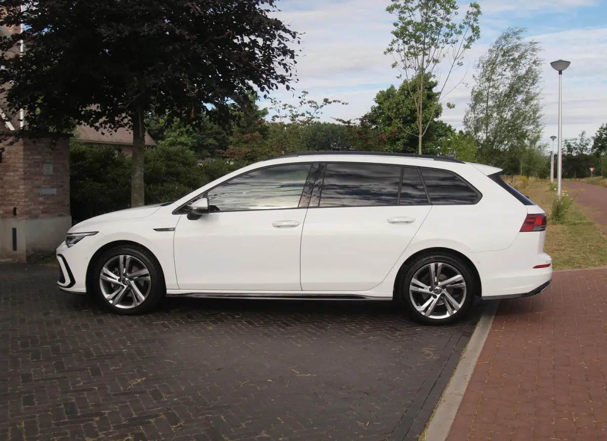 1.5 TSI R-Line | Camera | Sfeerverlichting | ACC | Apple Carplay | NL-Auto |