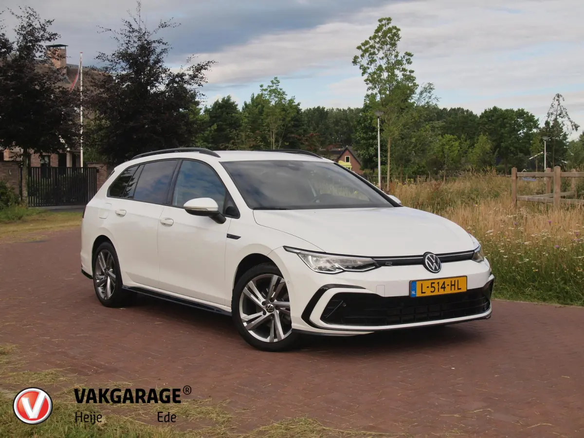 1.5 TSI R-Line | Camera | Sfeerverlichting | ACC | Apple Carplay | NL-Auto |