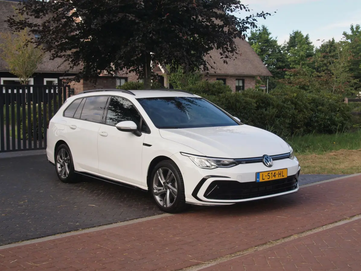 1.5 TSI R-Line | Camera | Sfeerverlichting | ACC | Apple Carplay | NL-Auto |