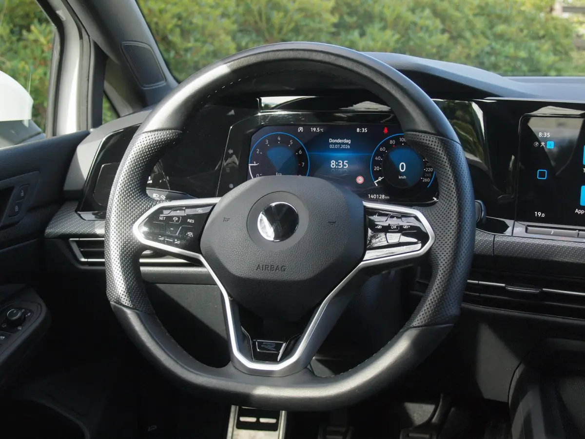 1.5 TSI R-Line | Camera | Sfeerverlichting | ACC | Apple Carplay | NL-Auto |