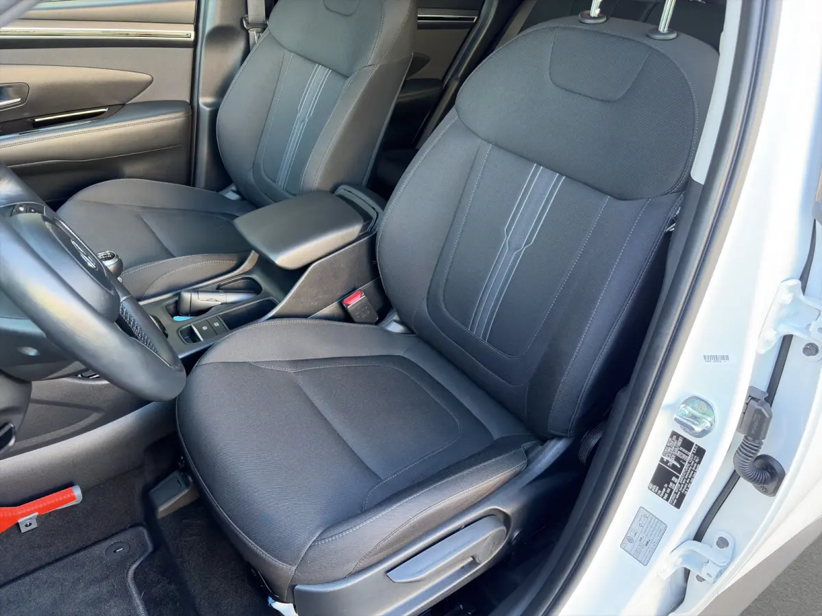 1.6 T-GDI 150pk MHEV Comfort Smart | Camera | Carplay | 19-inch Velgen | Navigatie | Stoel/Stuurverwarming | Elek. bed. achterklep | DAB | Draadloos telefoonlader | Premium Audio |