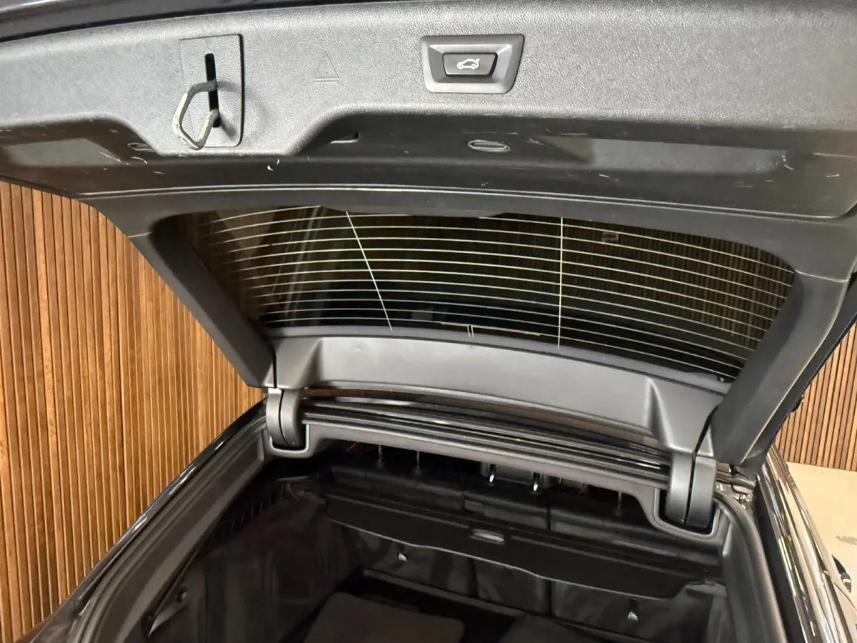 530i xDrive High Executive - M Pakket - HUD - Adapt -