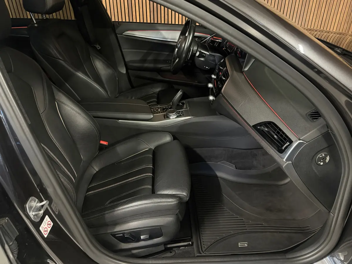 530i xDrive High Executive - M Pakket - HUD - Adapt -