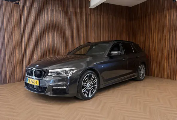 530i xDrive High Executive - M Pakket - HUD - Adapt -