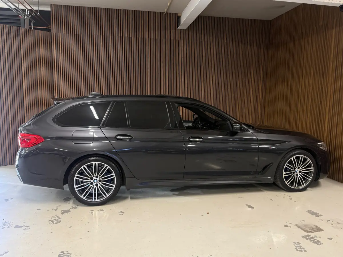 530i xDrive High Executive - M Pakket - HUD - Adapt -